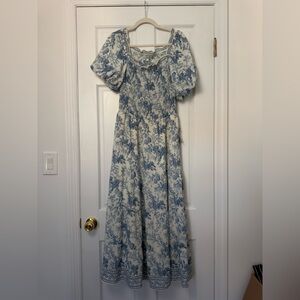Max Studio Floral Blue and White Women's Square Neck Dress